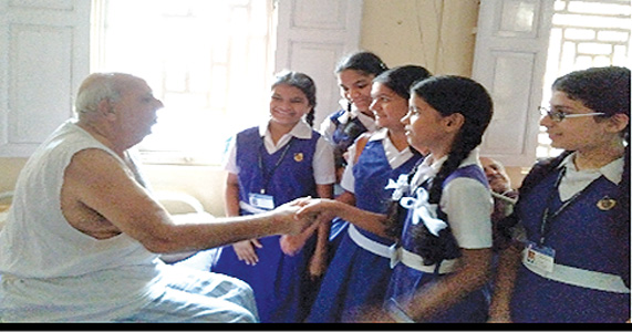 Gamadia Girls Spend Time With Seniors