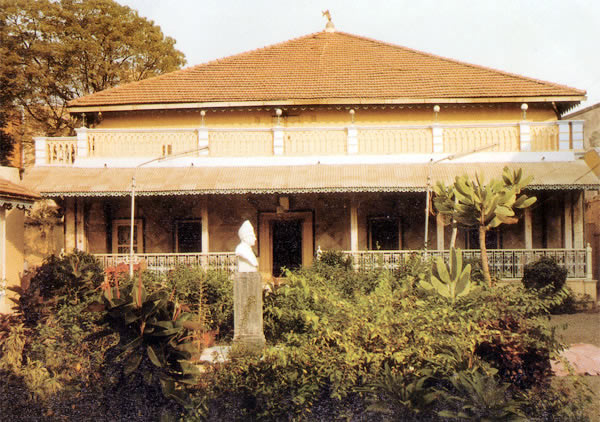 A’bad Parsi Panchayat Approaches CM For Agiary