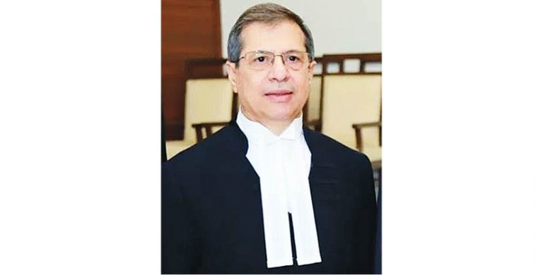 Chief Justice Vazifdar App‘law’ded For Kind Gesture