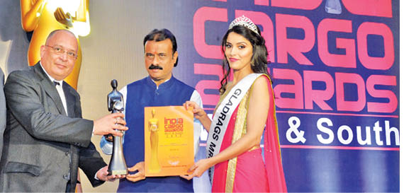 Zubin Poonawalla Awarded ‘Upcoming Professional Of The Year’