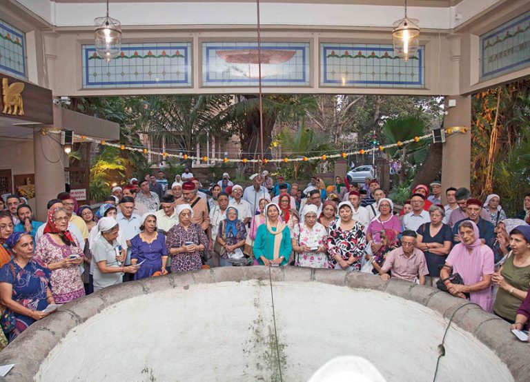 A Community That Prays Together, Stays Together!