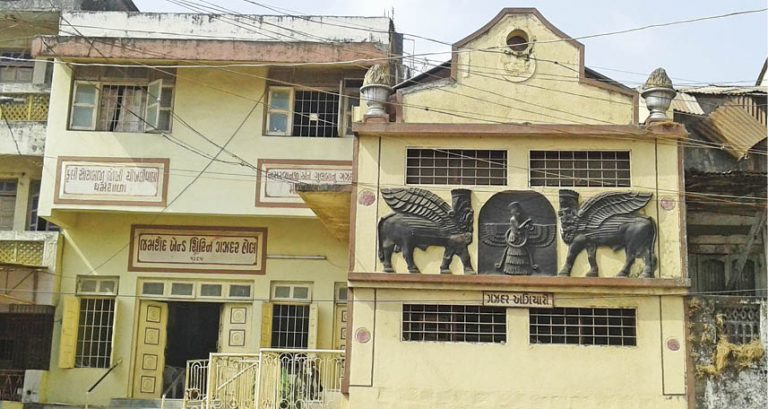 Dae Mahino Celebrations At Chikli’s Guzder Agiary