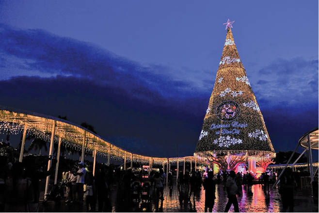 Up For An X’tremely X’citing X’mas In Singapore?