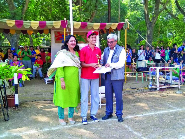  ‘Golden Boy’ Mehrshad Nava!