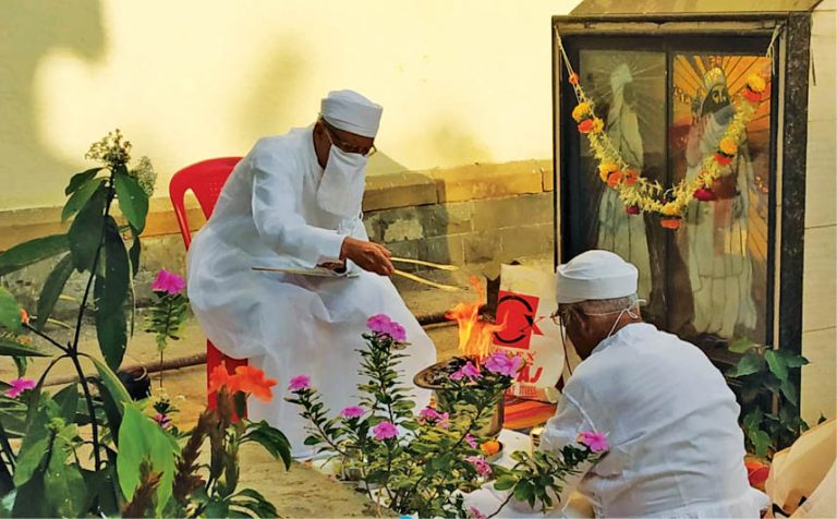 Rustom Baug Senior Citizens Hold Ava Mahino Jashan