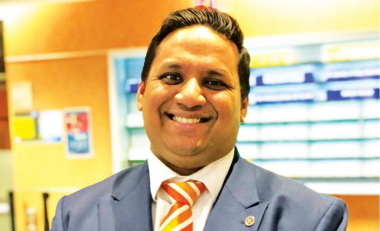 Arashasp Shroff Conferred Ontario Hostelry’s ‘Top 30 Under 30 Award’