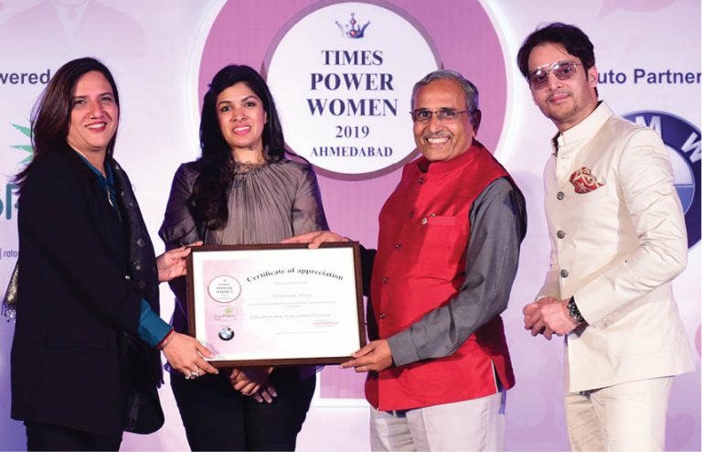 Khushnum Avari Receives Times Power Women 2019 Award