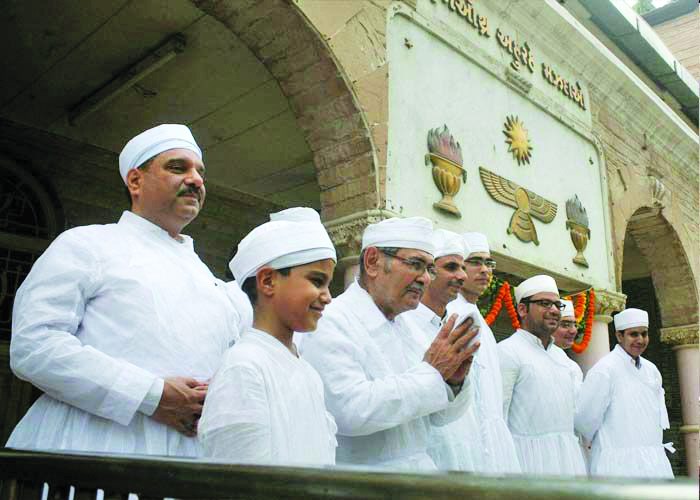 આપણા મોબેદો – આપણા સમાજની જીવાદો2ી