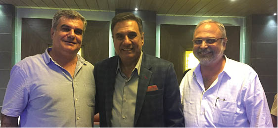 Boman Irani Inspires Parsee Gym Cricketers!