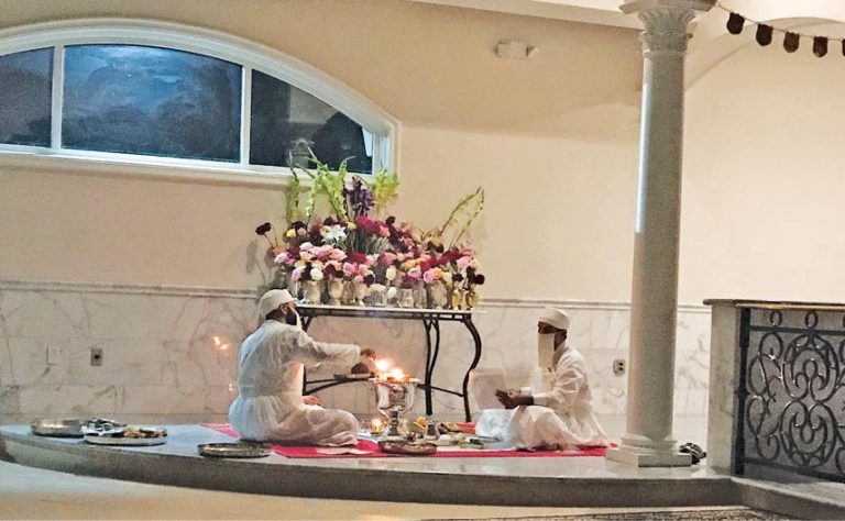 Zarrir And Zerkxis Bhandara Offer Muktad Prayers  Over Zoom For Community Members