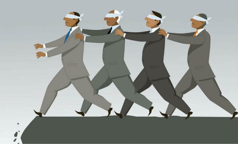 Avoid Herd Mentality While Investing