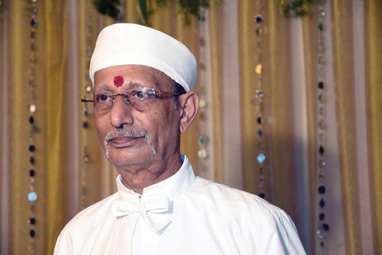 Er. Soli Completes Silver Service At Saronda Agiary