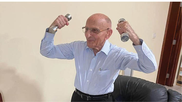 Dubai’s 99-Year-Old Tehemten Mehta Wows All In Fitness Challenge!