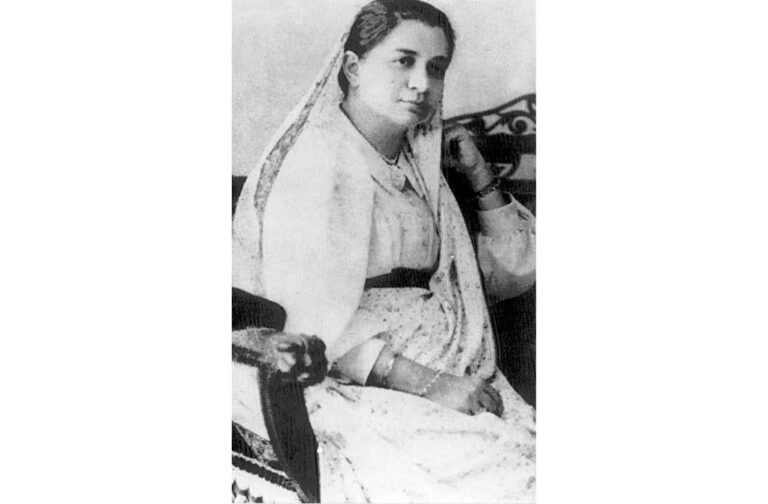 A Tribute To Madam Bhikaiji Cama On Her Death Anniversary