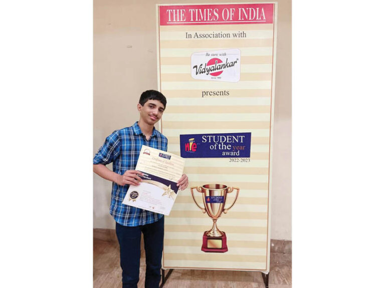Zayan Gandhi Receives TOI Student Of The Year Award