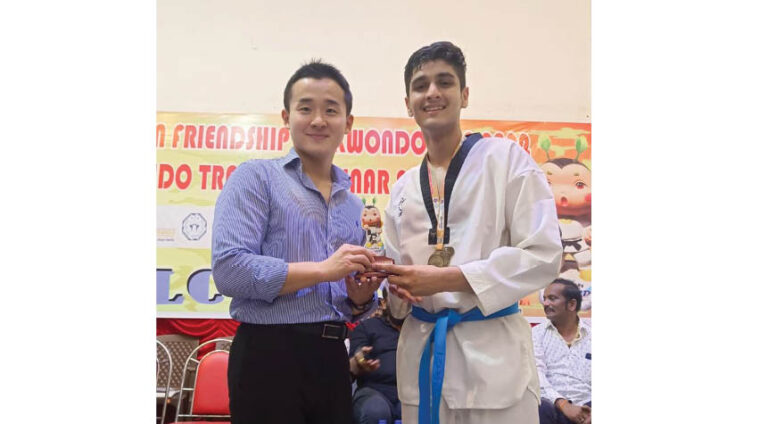 Gold Pezan Vapiwala At Global Taekwondo Competition