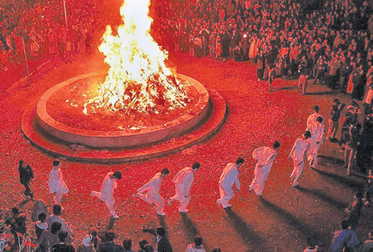Zoroastrians Celebrate Jashn-e-Sadeh In Iran