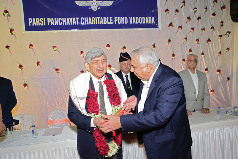 Vadodara Parsi Panchayat Holds Merit Awards Function