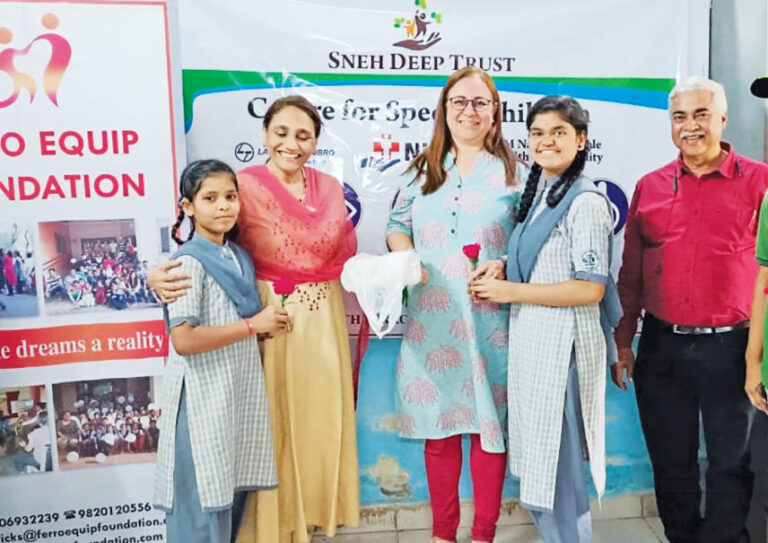 Vahishtai Daboo Conducts Hearing Camp On World Hearing Day