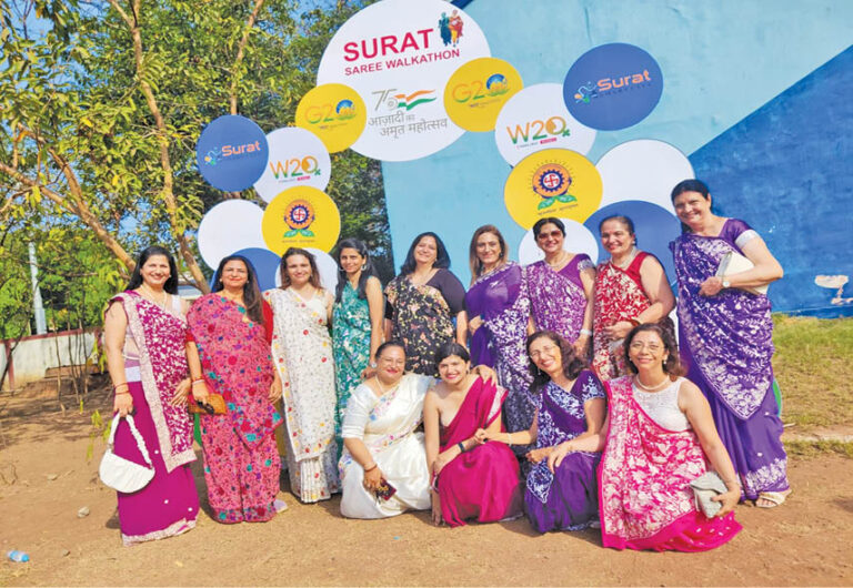 Parsi Garas Shine Bright At Historic Event: Surat Saree Walkathon!