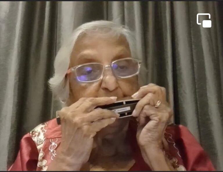 Coomie Kasad Felicitated At ‘Harmonica Vaibhava’